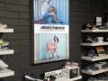 Fabexx 90 Skechers illuminated display